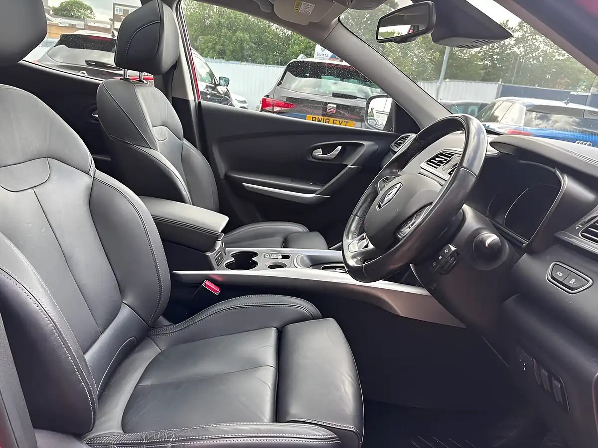 Used 2020 Renault Kadjar GT Line Red - Interior and Exterior details 10