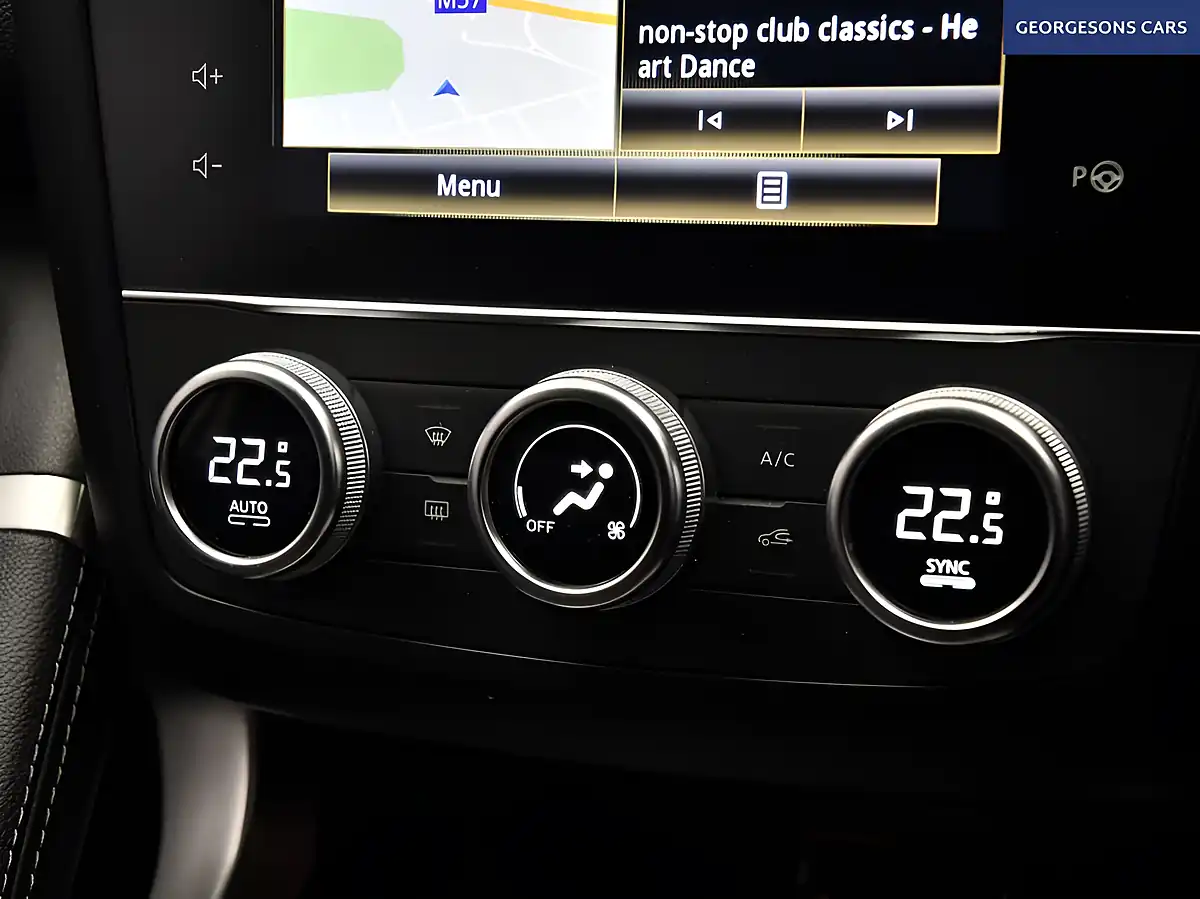 Used 2020 Renault Kadjar GT Line White - Interior and Exterior details 14