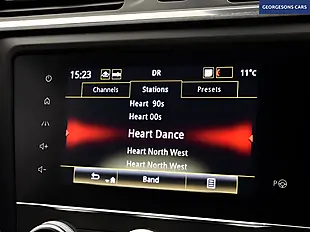 Used 2020 Renault Kadjar GT Line White - Interior and Exterior details 15