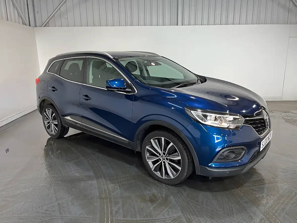 Used 2020 Renault Kadjar Iconic Cosmos Blue - Front View