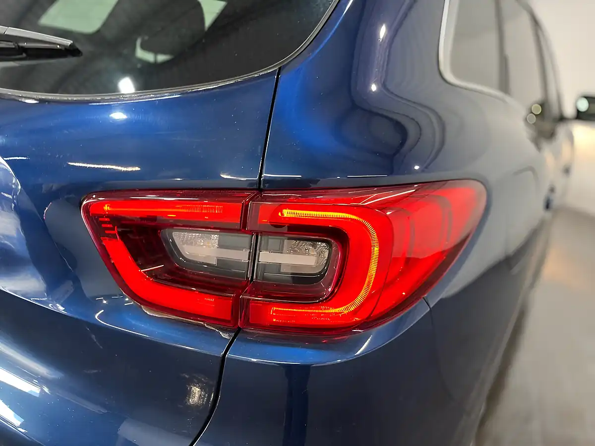 Used 2020 Renault Kadjar Iconic Cosmos Blue - Interior and Exterior details 10