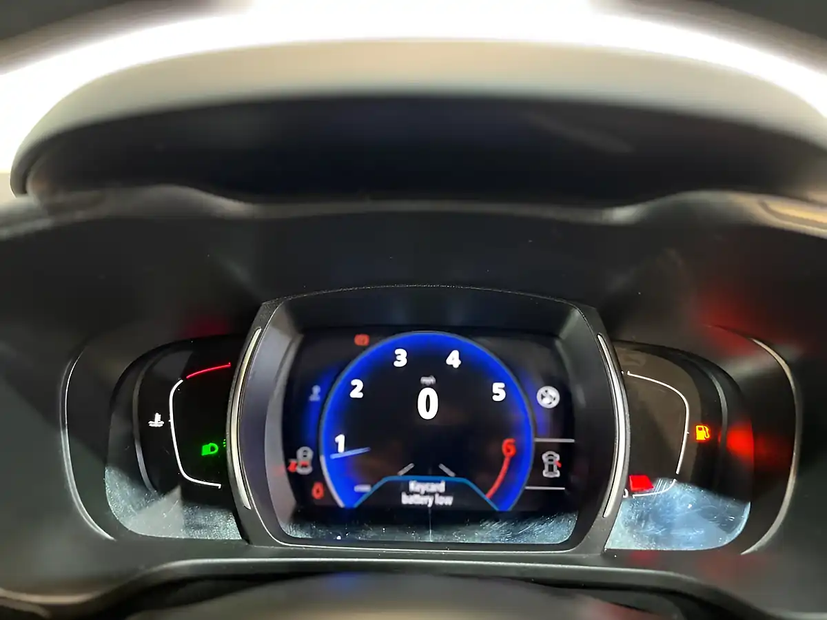 Used 2020 Renault Kadjar Iconic Cosmos Blue - Interior and Exterior details 13