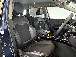 Used 2020 Renault Kadjar Iconic Cosmos Blue - Interior and Exterior details 17