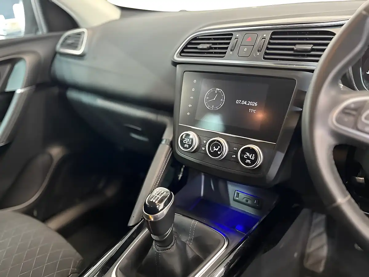 Used 2020 Renault Kadjar Iconic Cosmos Blue - Interior and Exterior details 19