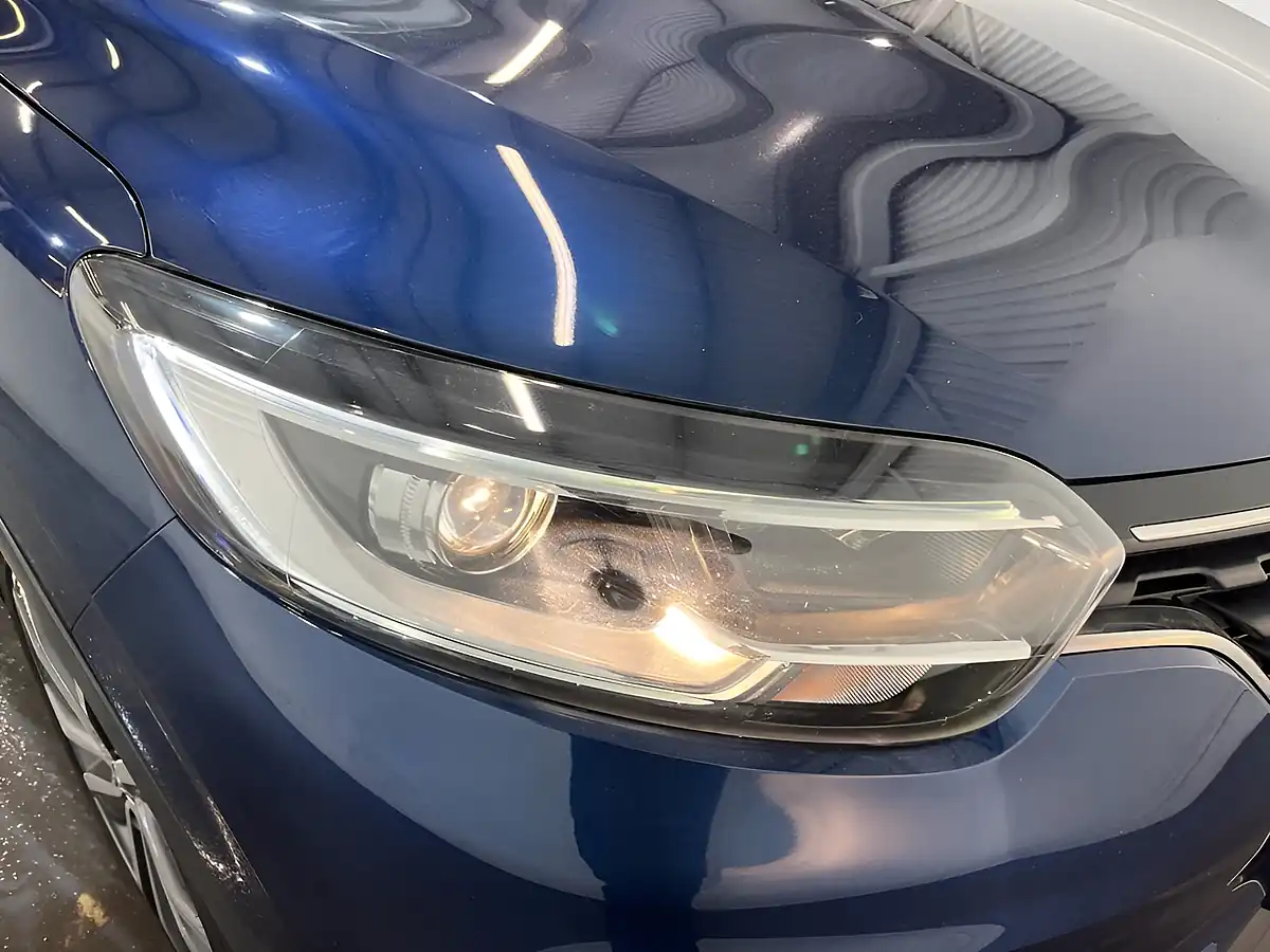 Used 2020 Renault Kadjar Iconic Cosmos Blue - Interior and Exterior details 8