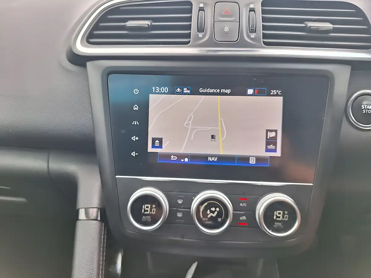Used 2020 Renault Kadjar Iconic Grey - Interior and Exterior details 18