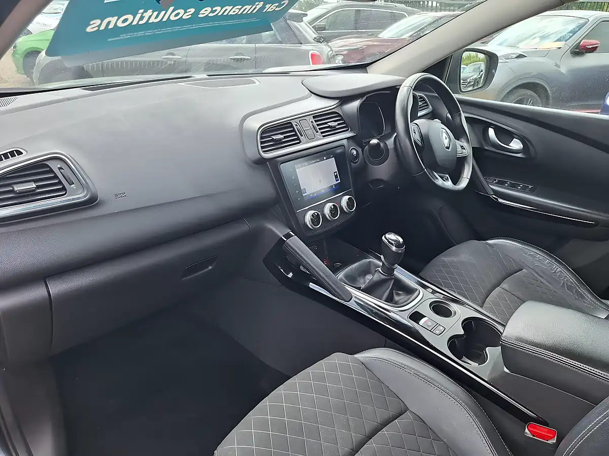 Used 2020 Renault Kadjar Iconic Grey - Interior and Exterior details 2