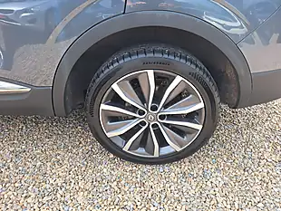 Used 2020 Renault Kadjar Iconic Grey - Interior and Exterior details 7