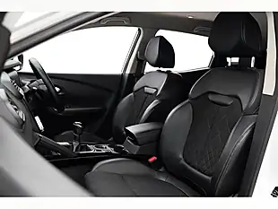 Used 2020 Renault Kadjar Iconic White - Interior and Exterior details 8