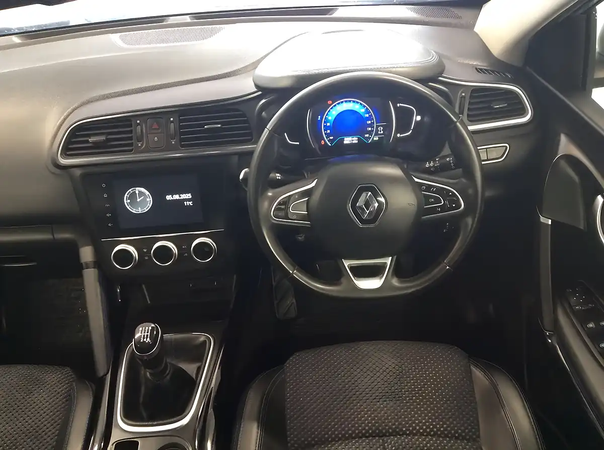 Used 2020 Renault Kadjar S Edition Grey - Interior and Exterior details 14