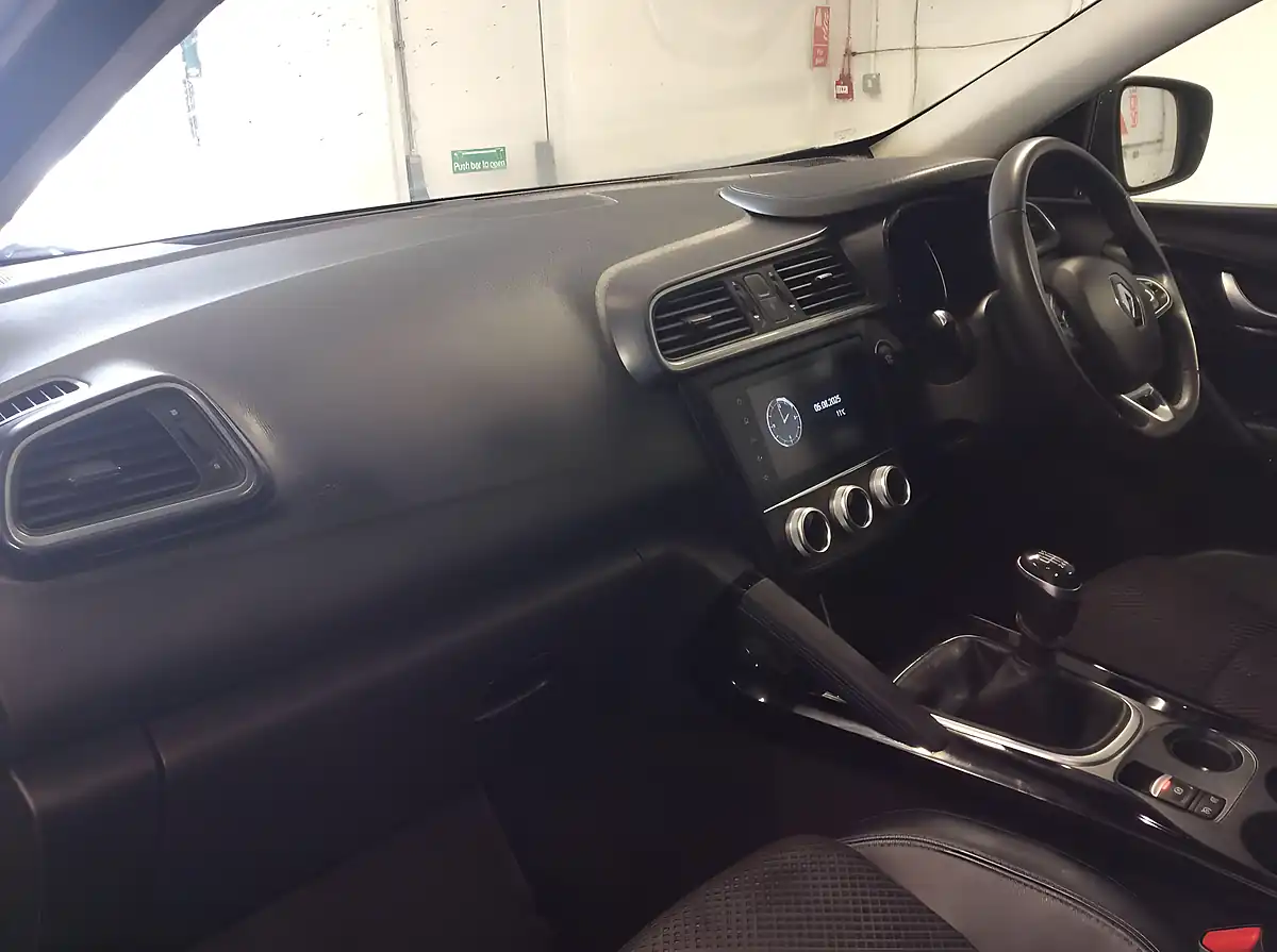 Used 2020 Renault Kadjar S Edition Grey - Interior and Exterior details 16