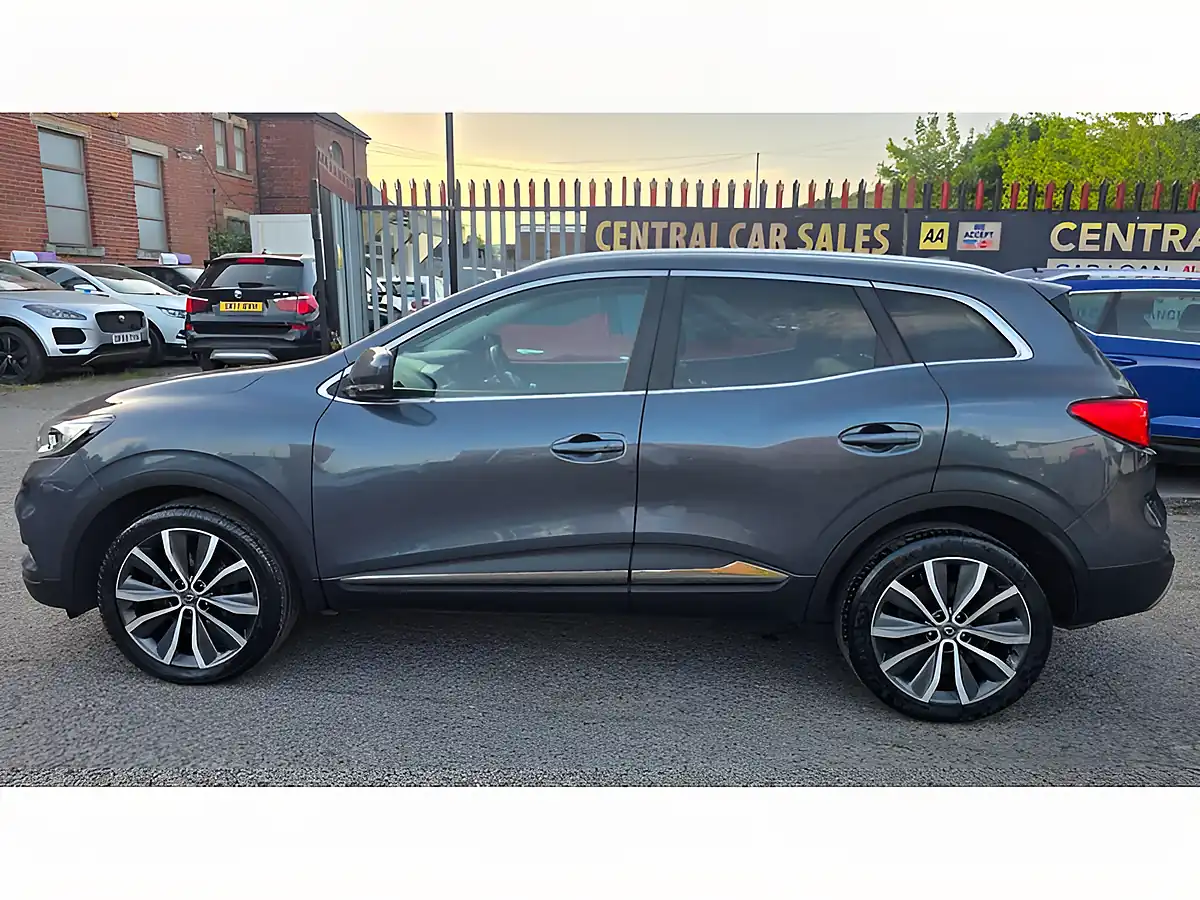 Used 2020 Renault Kadjar S Edition Grey - Interior and Exterior details 12