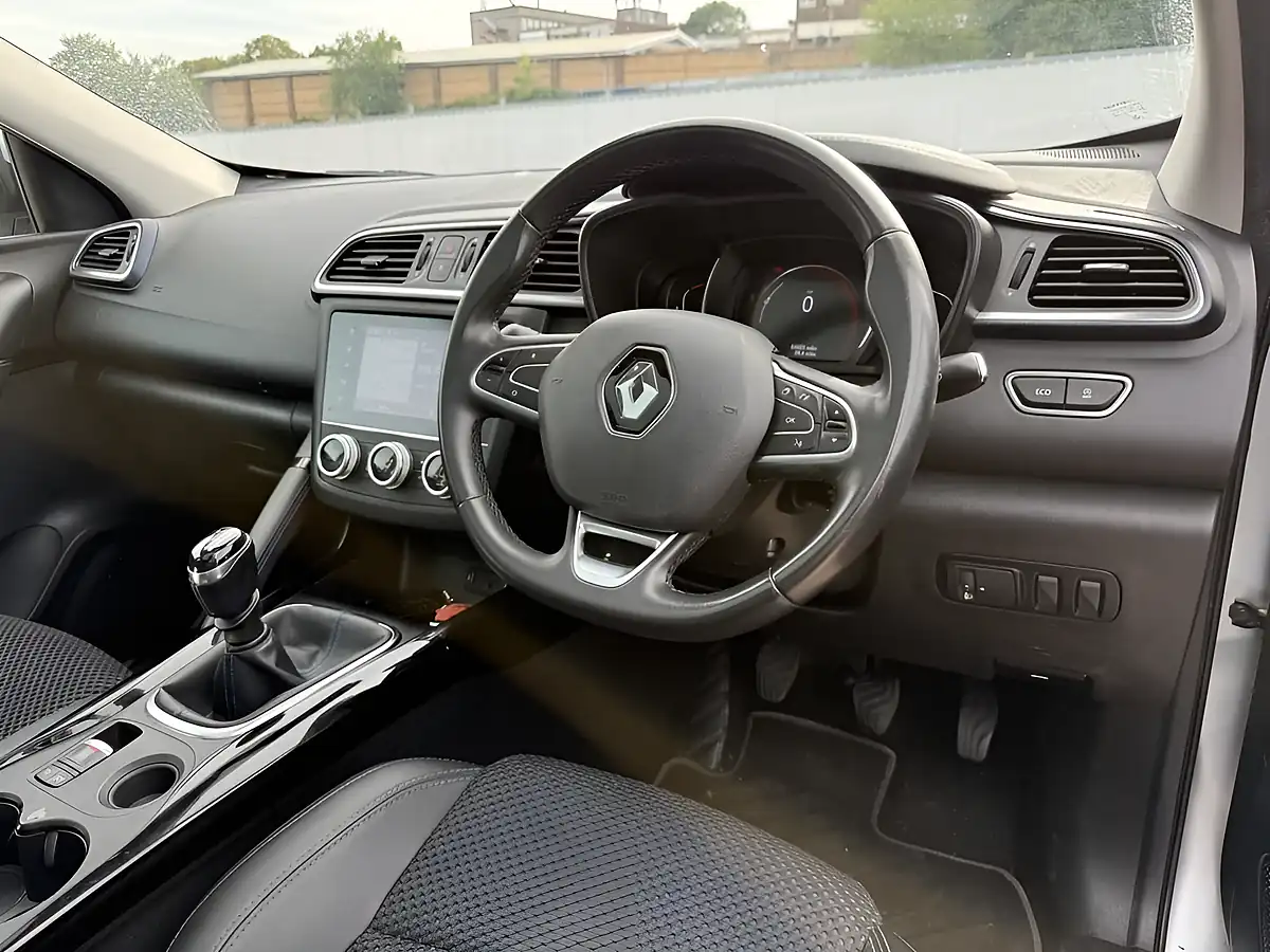 Used 2020 Renault Kadjar S Edition Grey - Interior and Exterior details 11