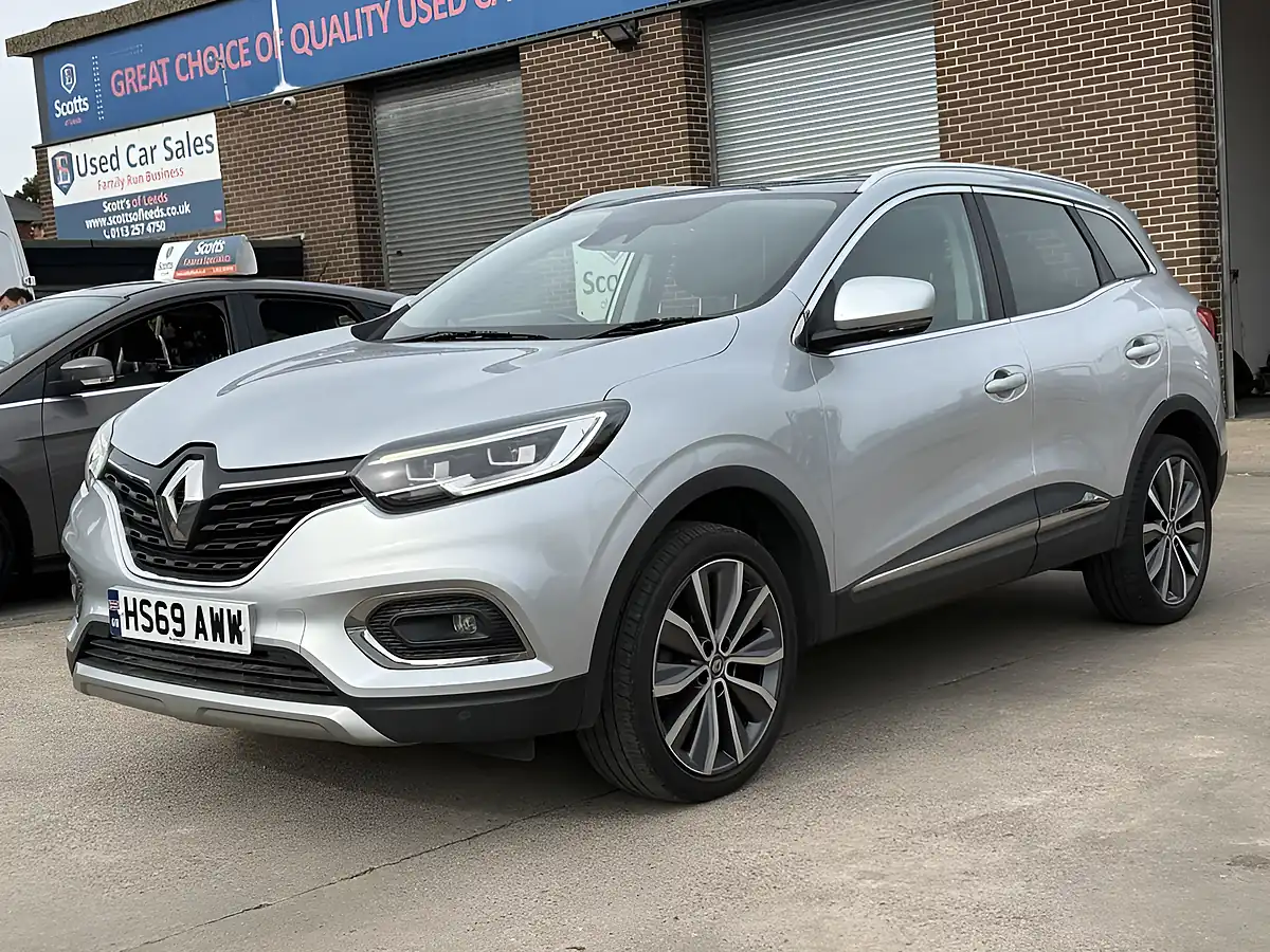 Used 2020 Renault Kadjar S Edition Grey - Interior and Exterior details 3