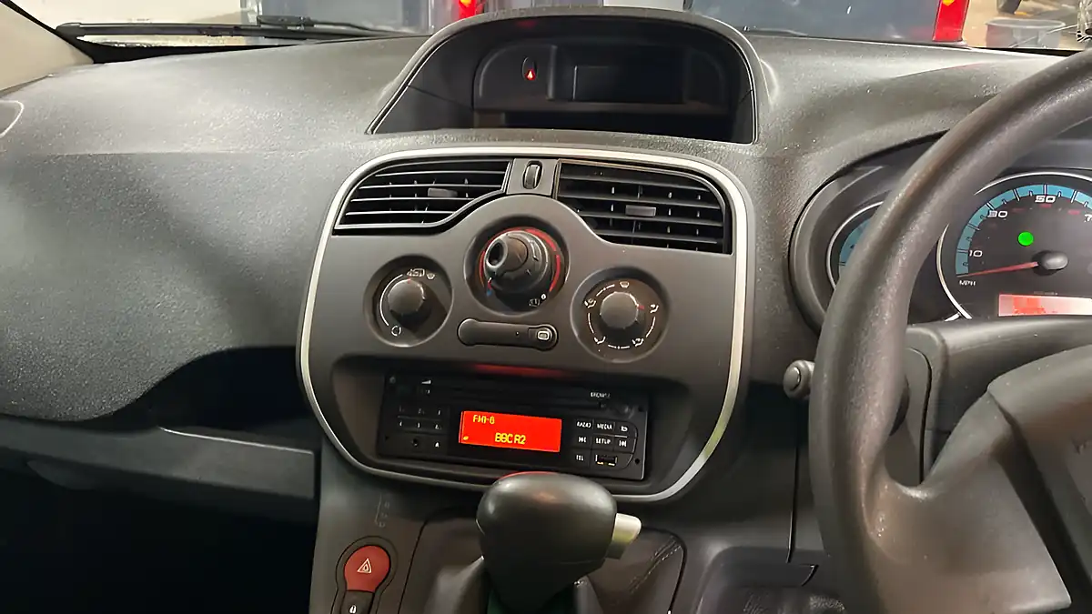 Used 2020 Renault Kangoo Business Grey - Interior and Exterior details 13
