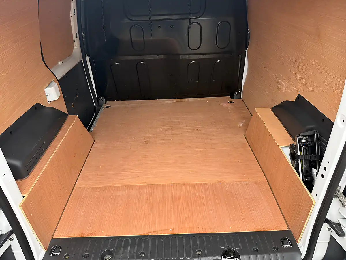 Used 2020 Renault Kangoo Business+ White - Interior and Exterior details 10