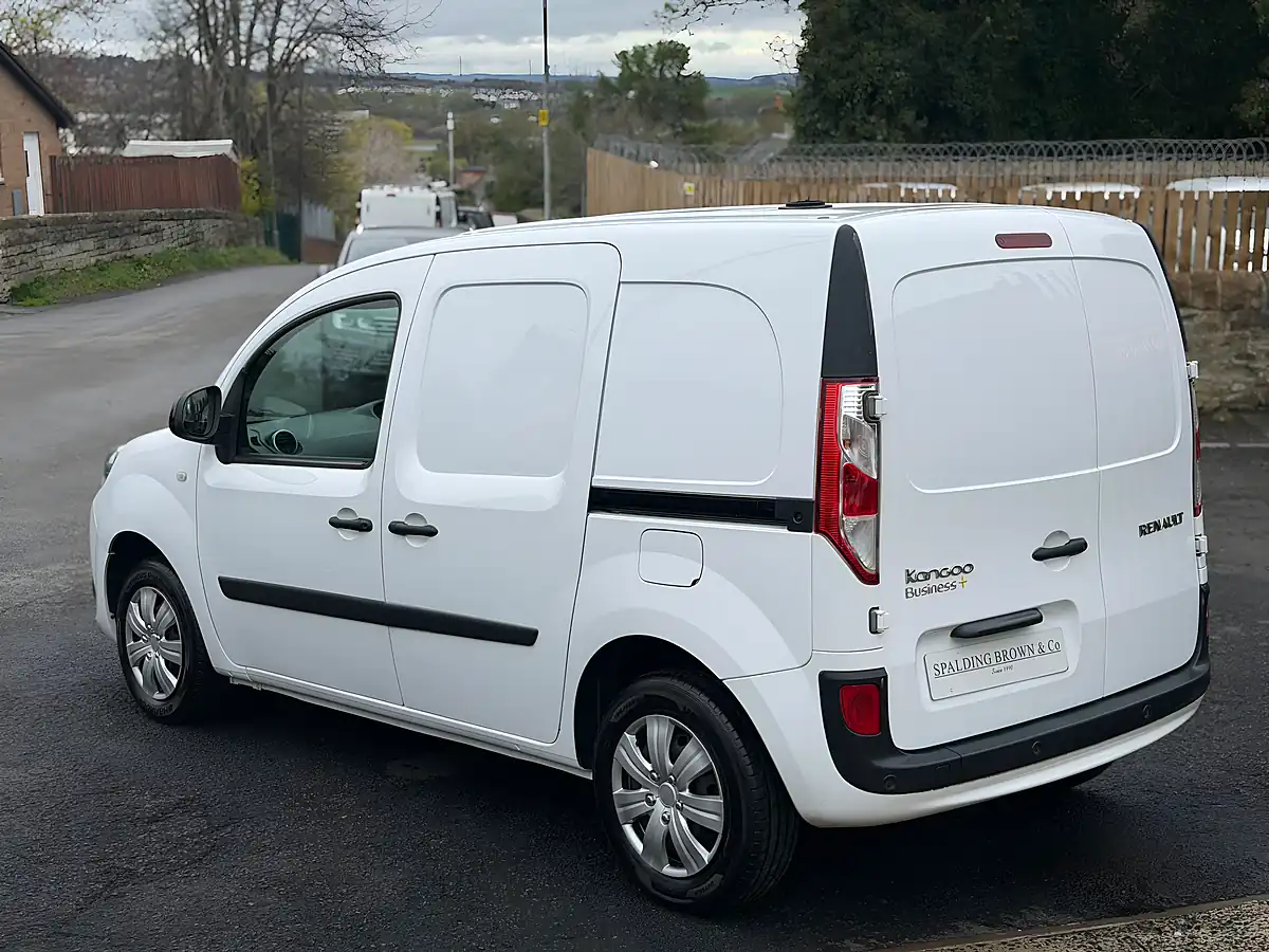 Used 2020 Renault Kangoo Business+ White - Interior and Exterior details 4