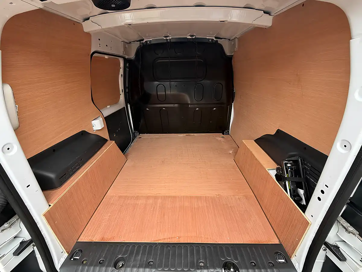 Used 2020 Renault Kangoo Business+ White - Interior and Exterior details 8