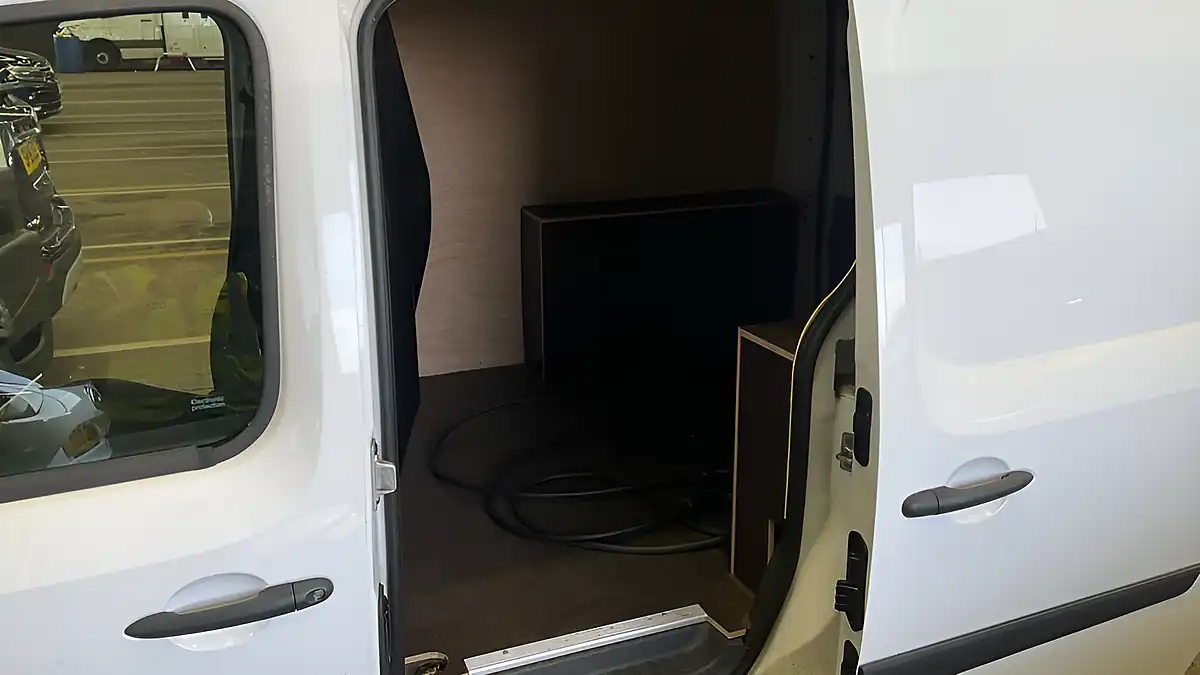 Used 2020 Renault Kangoo Business White - Interior and Exterior details 11