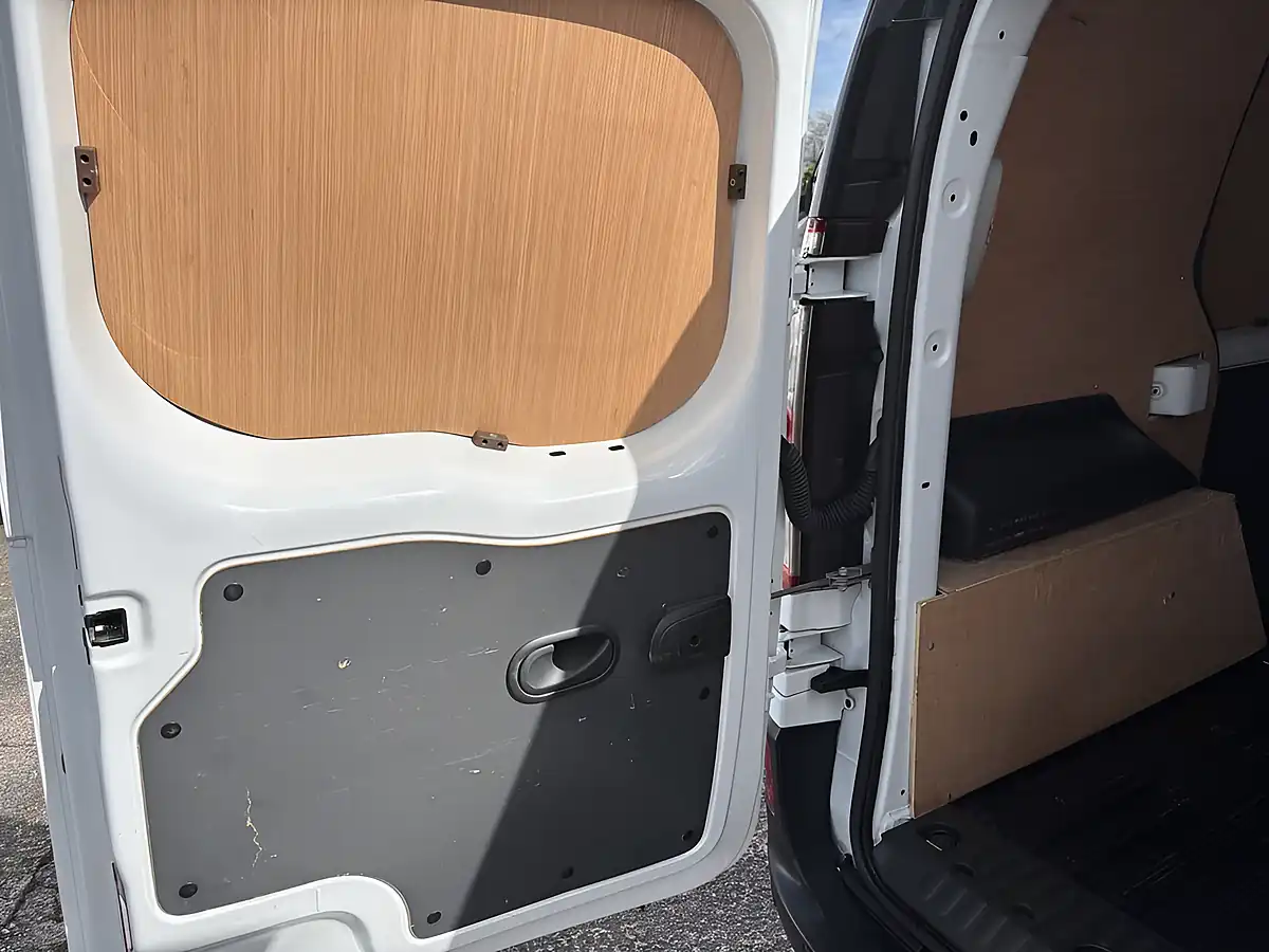 Used 2020 Renault Kangoo Business+ White - Interior and Exterior details 13