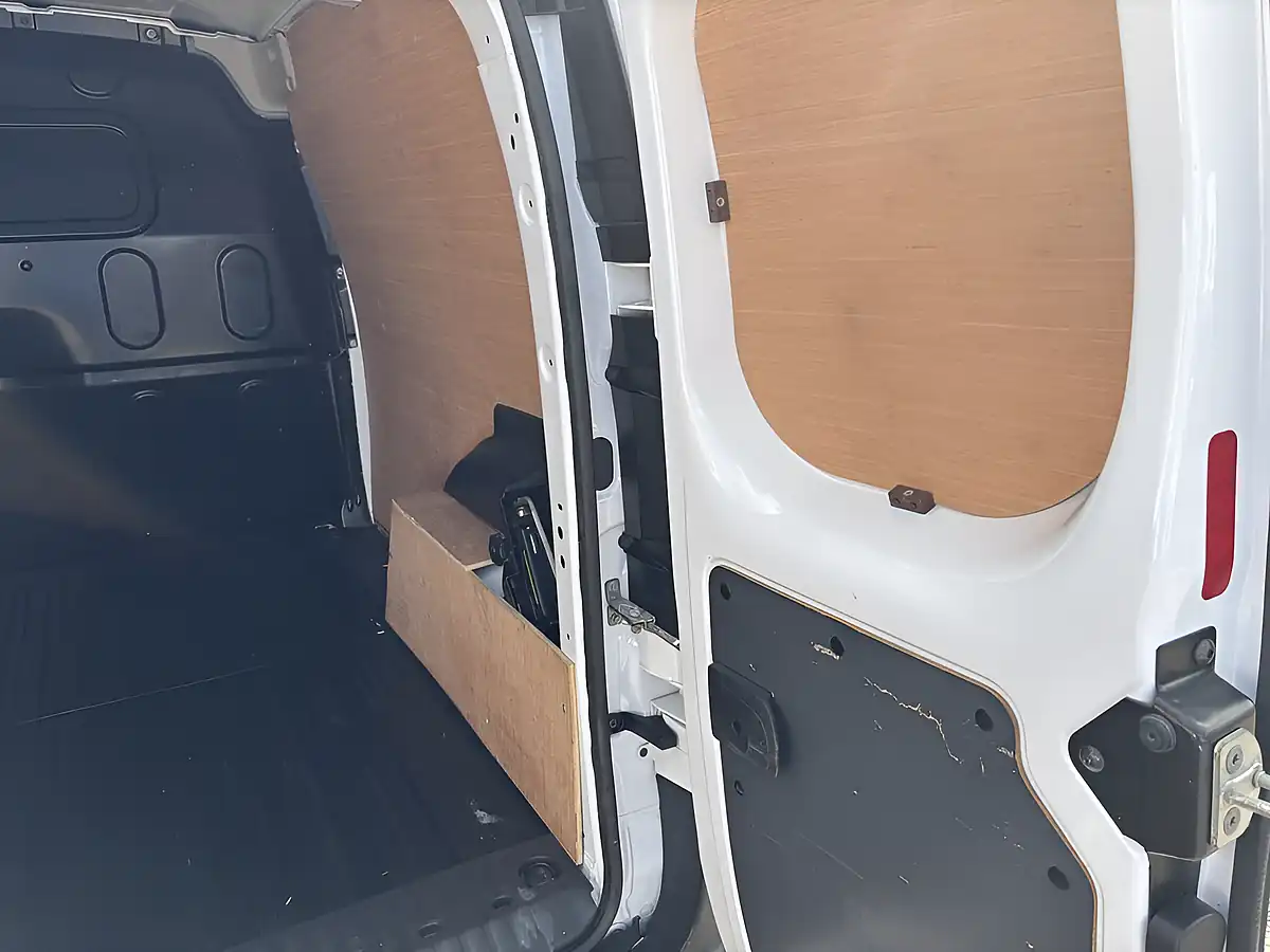 Used 2020 Renault Kangoo Business+ White - Interior and Exterior details 14