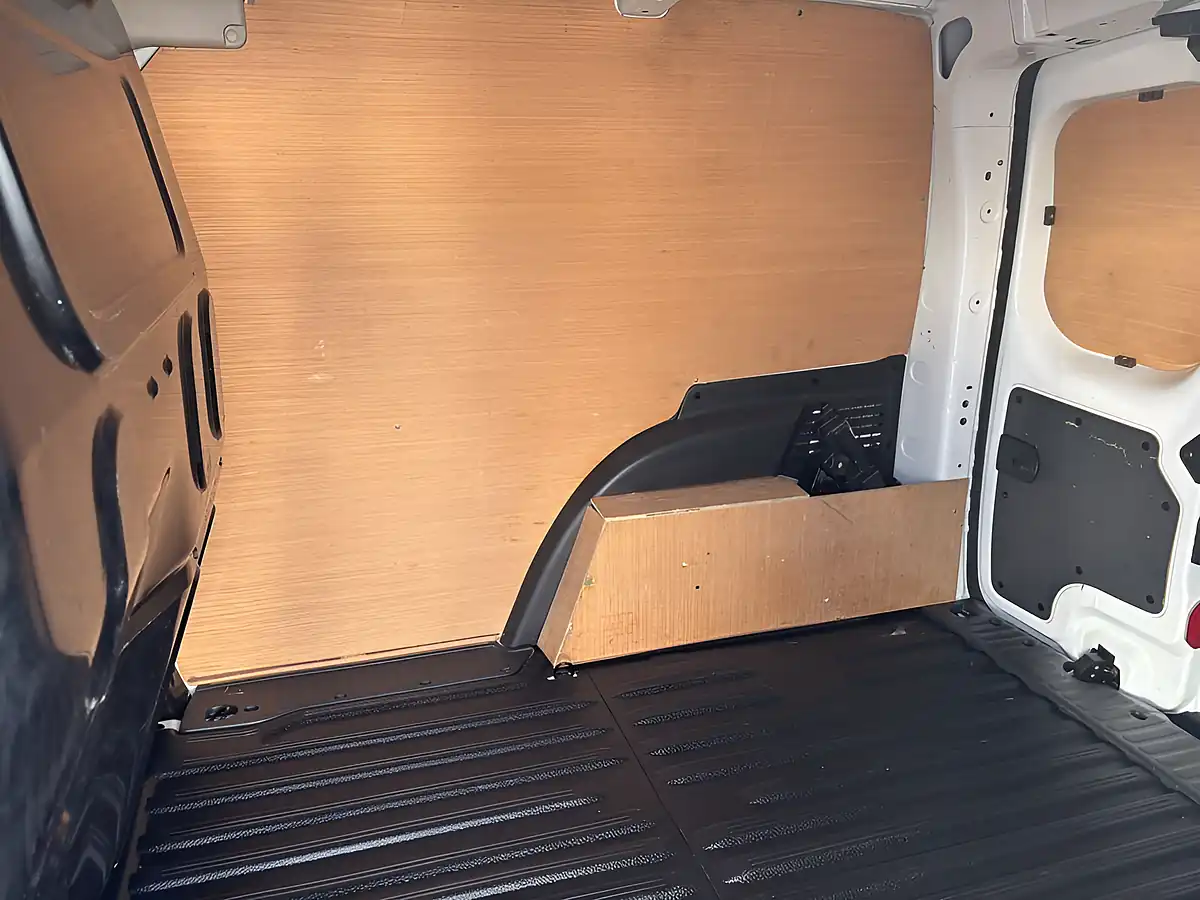 Used 2020 Renault Kangoo Business+ White - Interior and Exterior details 15