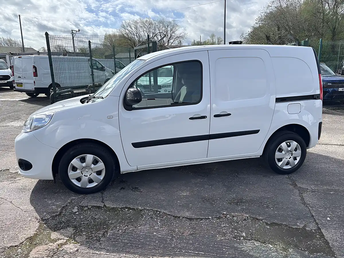 Used 2020 Renault Kangoo Business+ White - Interior and Exterior details 6