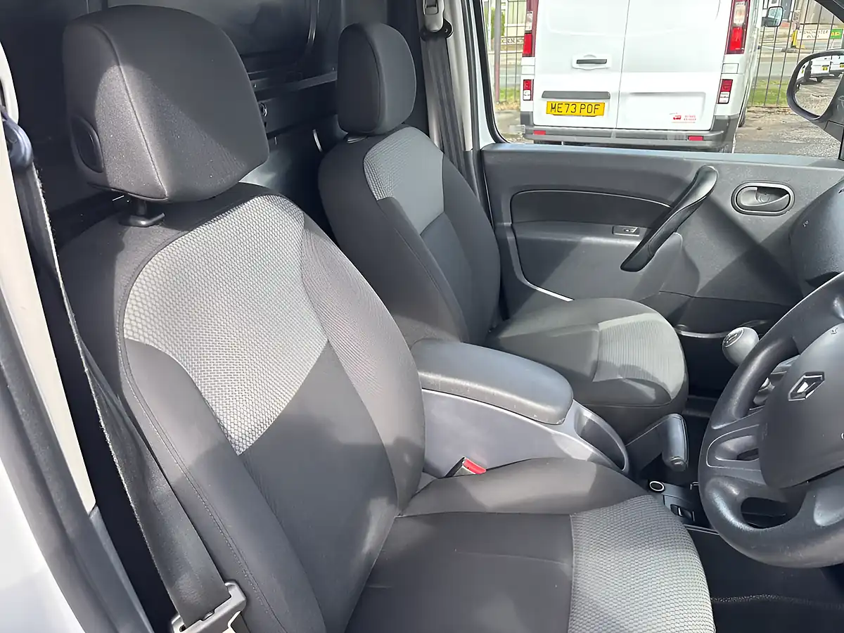 Used 2020 Renault Kangoo Business+ White - Interior and Exterior details 8