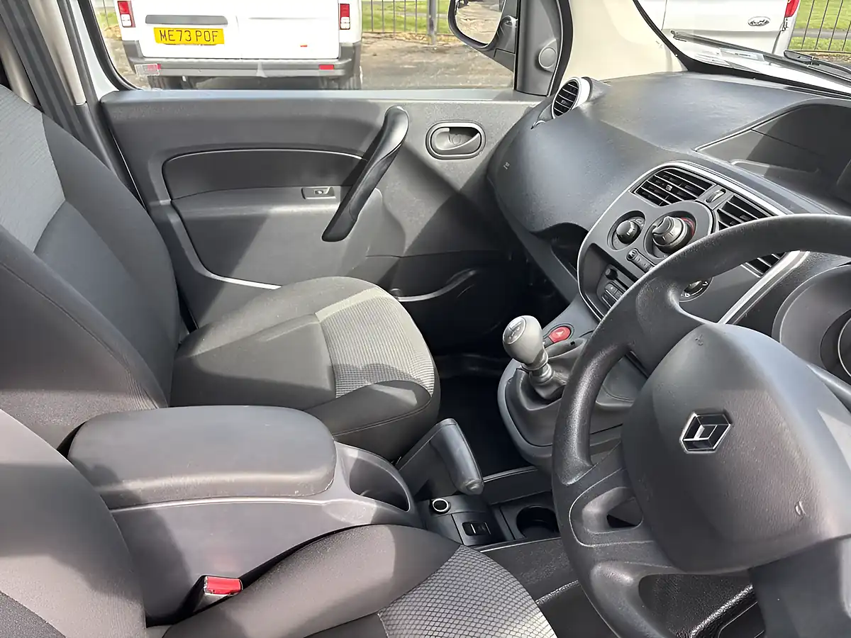 Used 2020 Renault Kangoo Business+ White - Interior and Exterior details 9