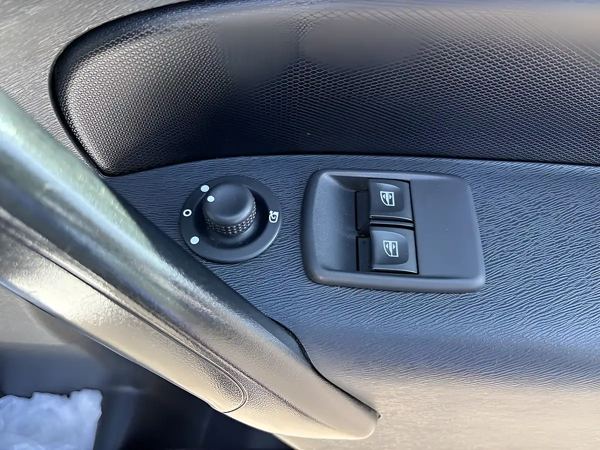 Used 2020 Renault Kangoo Business+ White - Interior and Exterior details 12
