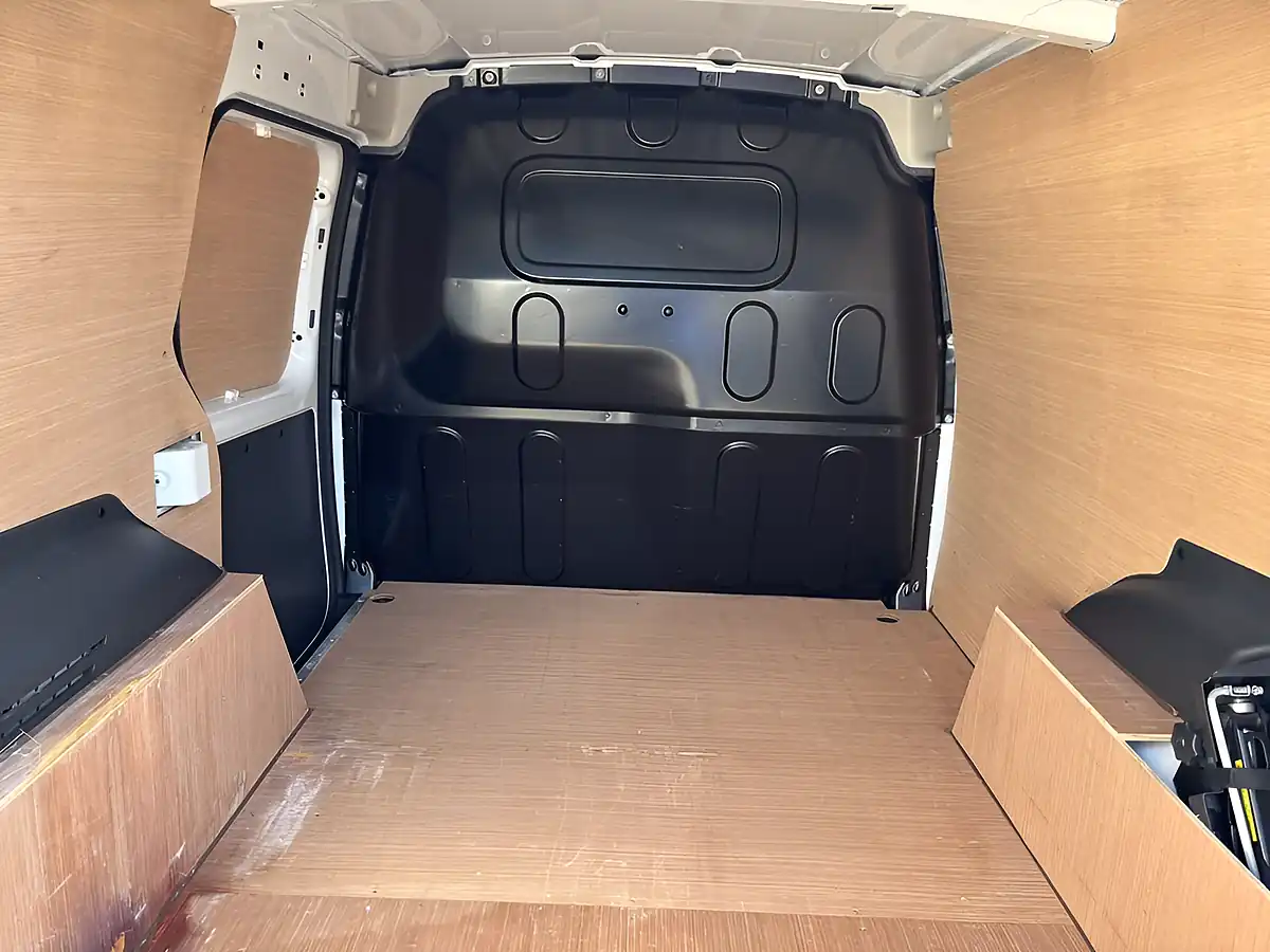 Used 2020 Renault Kangoo Business+ White - Interior and Exterior details 13