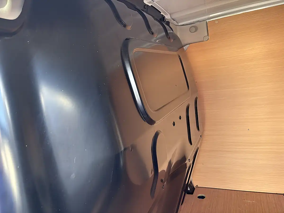 Used 2020 Renault Kangoo Business+ White - Interior and Exterior details 14