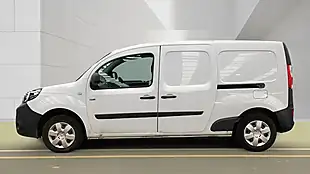 Used 2020 Renault Kangoo Maxi Business White - Interior and Exterior details 5