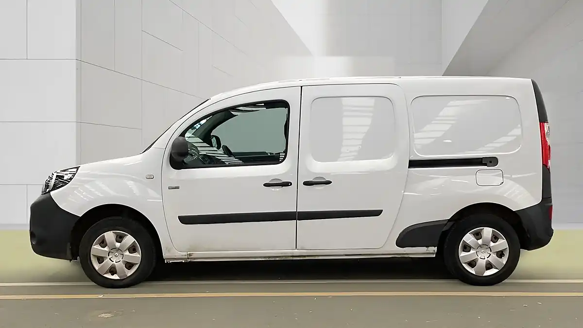 Used 2020 Renault Kangoo Maxi Business White - Interior and Exterior details 5