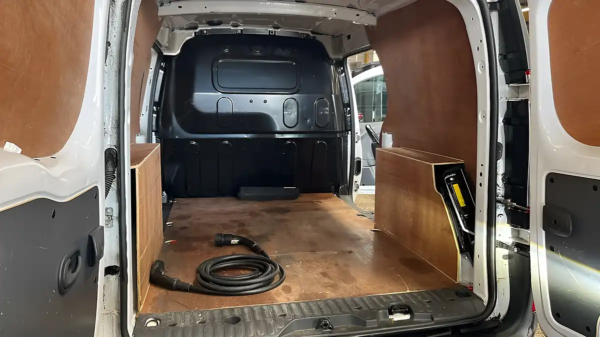 Used 2020 Renault Kangoo Maxi Pristine Business I-Van White - Interior and Exterior details 10