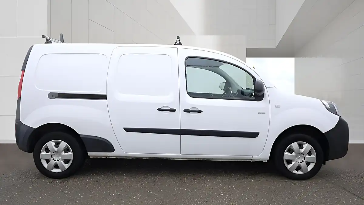 Used 2020 Renault Kangoo Maxi Pristine Business I-Van White - Interior and Exterior details 6