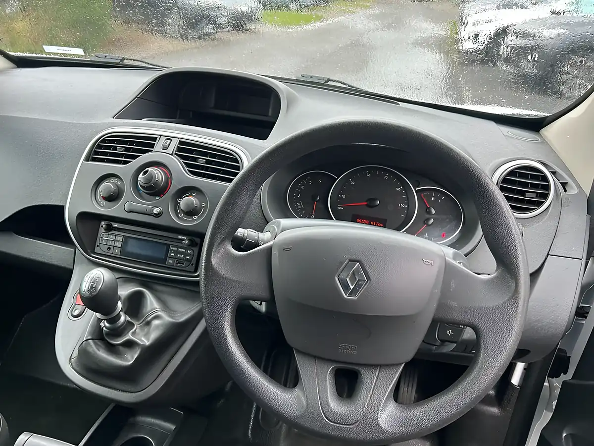 Used 2020 Renault Kangoo ML19 Business White - Interior and Exterior details 9