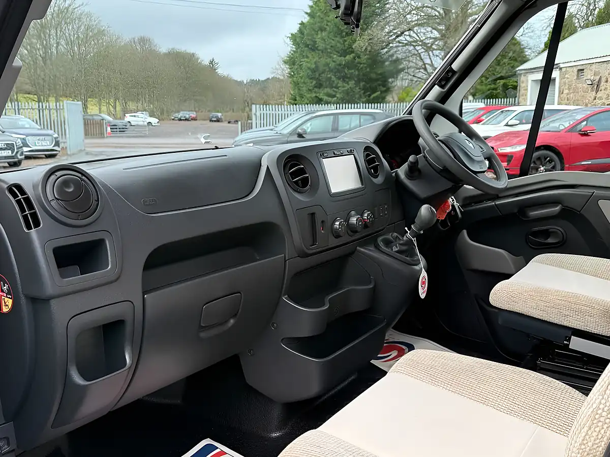 Used 2020 Renault Lunar Cassini Ti Max Edition Silver - Interior and Exterior details 8