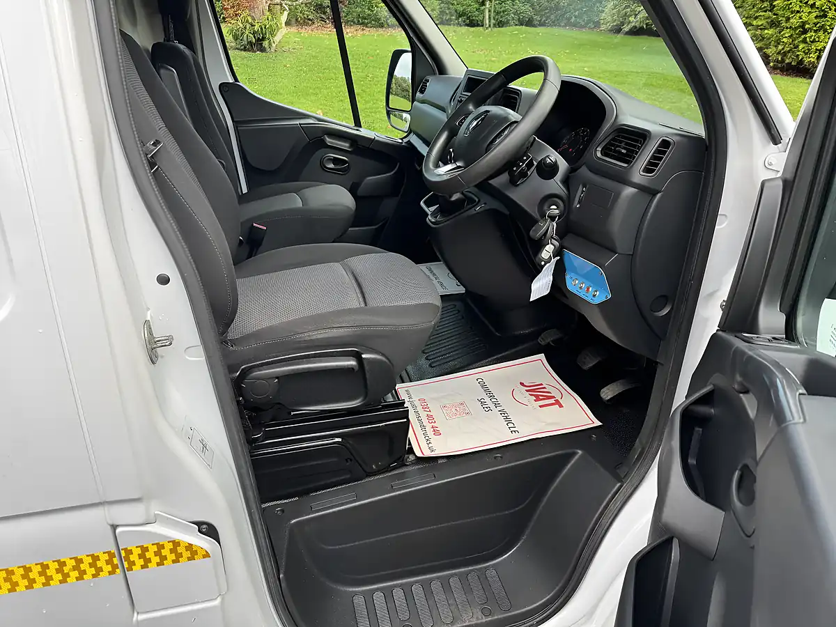 Used 2020 Renault Master Access Platform Cherry Picker White - Interior and Exterior details 7