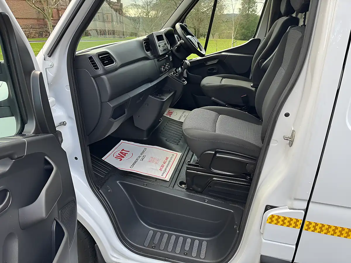 Used 2020 Renault Master Access Platform Cherry Picker White - Interior and Exterior details 8