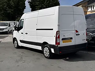 Used 2020 Renault Master Business+ Mineral White - Interior and Exterior details 8