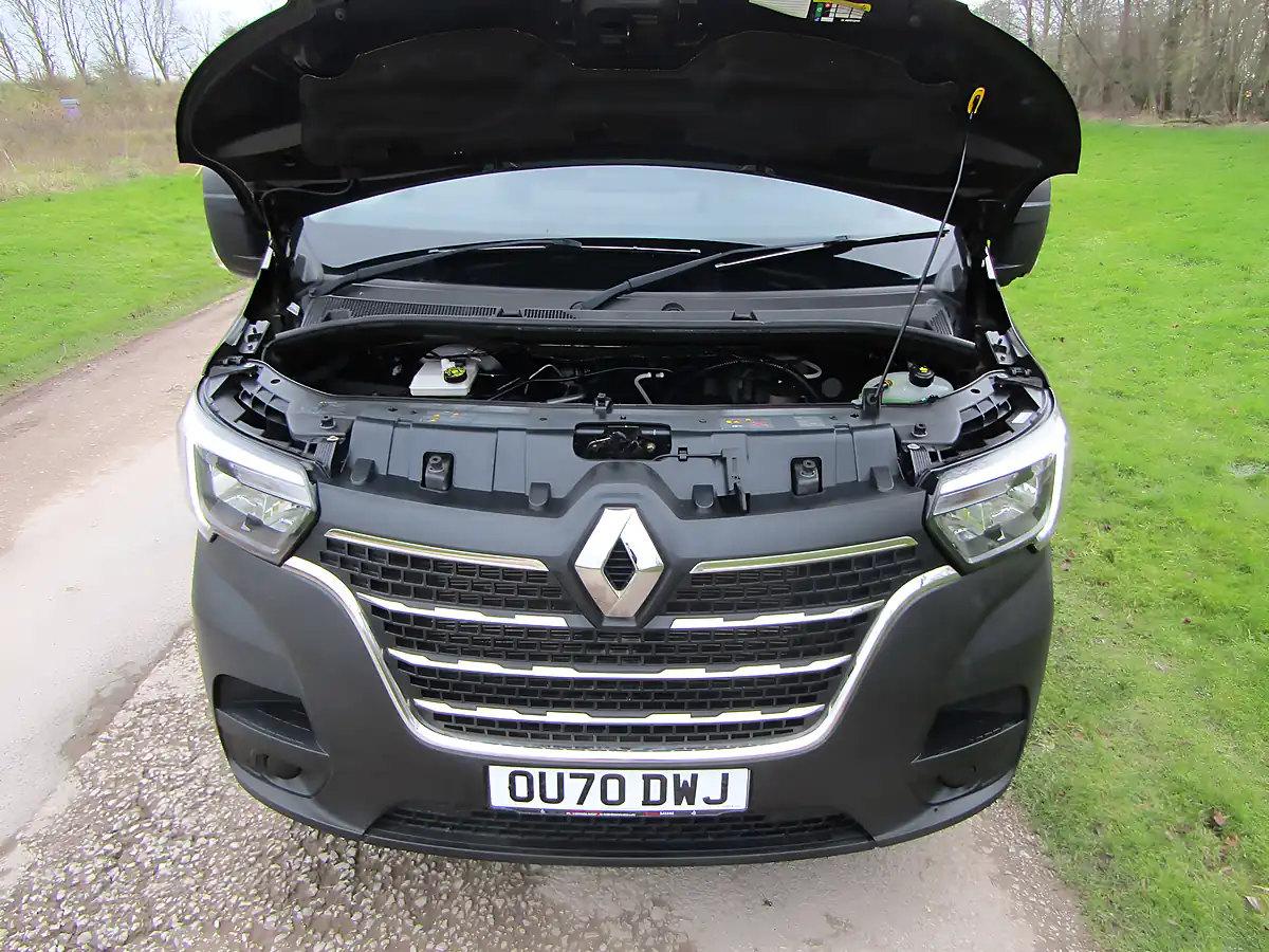 Used 2020 Renault Master Business Plus SL28 Pearlescent Black - Interior and Exterior details 11