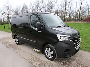 Used 2020 Renault Master Business Plus SL28 Pearlescent Black - Interior and Exterior details 3