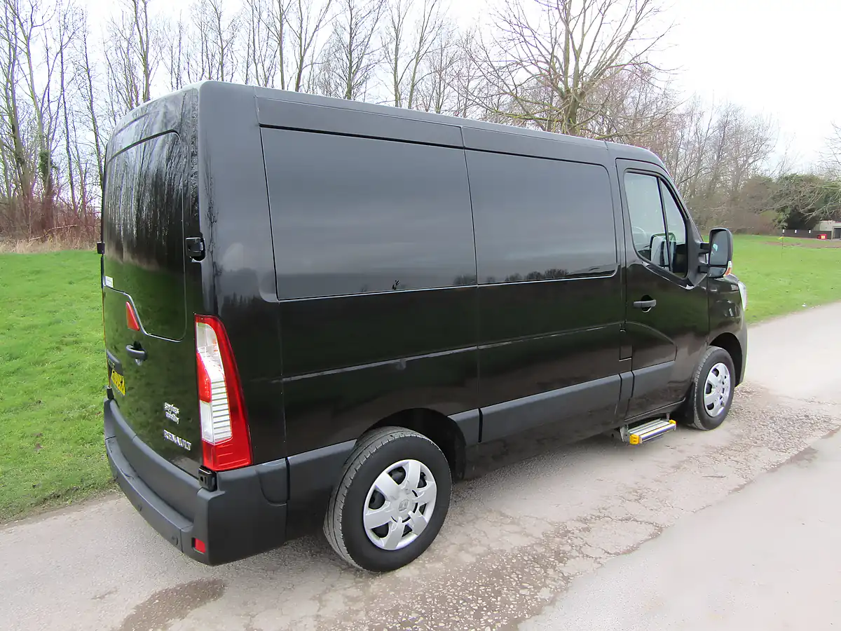 Used 2020 Renault Master Business Plus SL28 Pearlescent Black - Interior and Exterior details 6