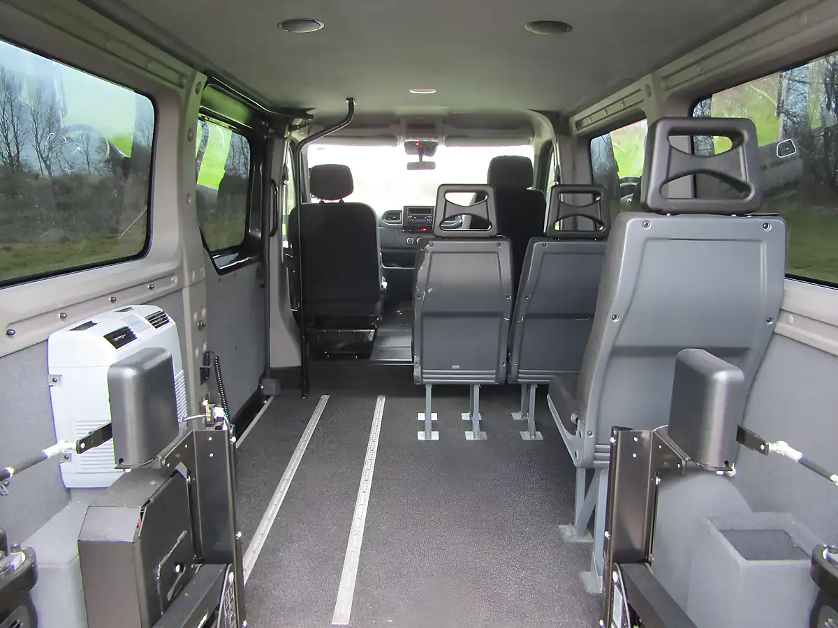 Used 2020 Renault Master Business Plus SL28 Pearlescent Black - Interior and Exterior details 7