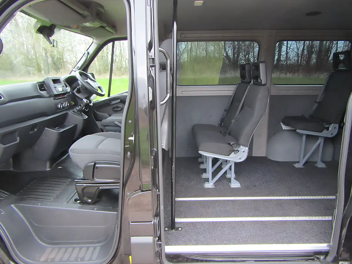 Used 2020 Renault Master Business Plus SL28 Pearlescent Black - Interior and Exterior details 8