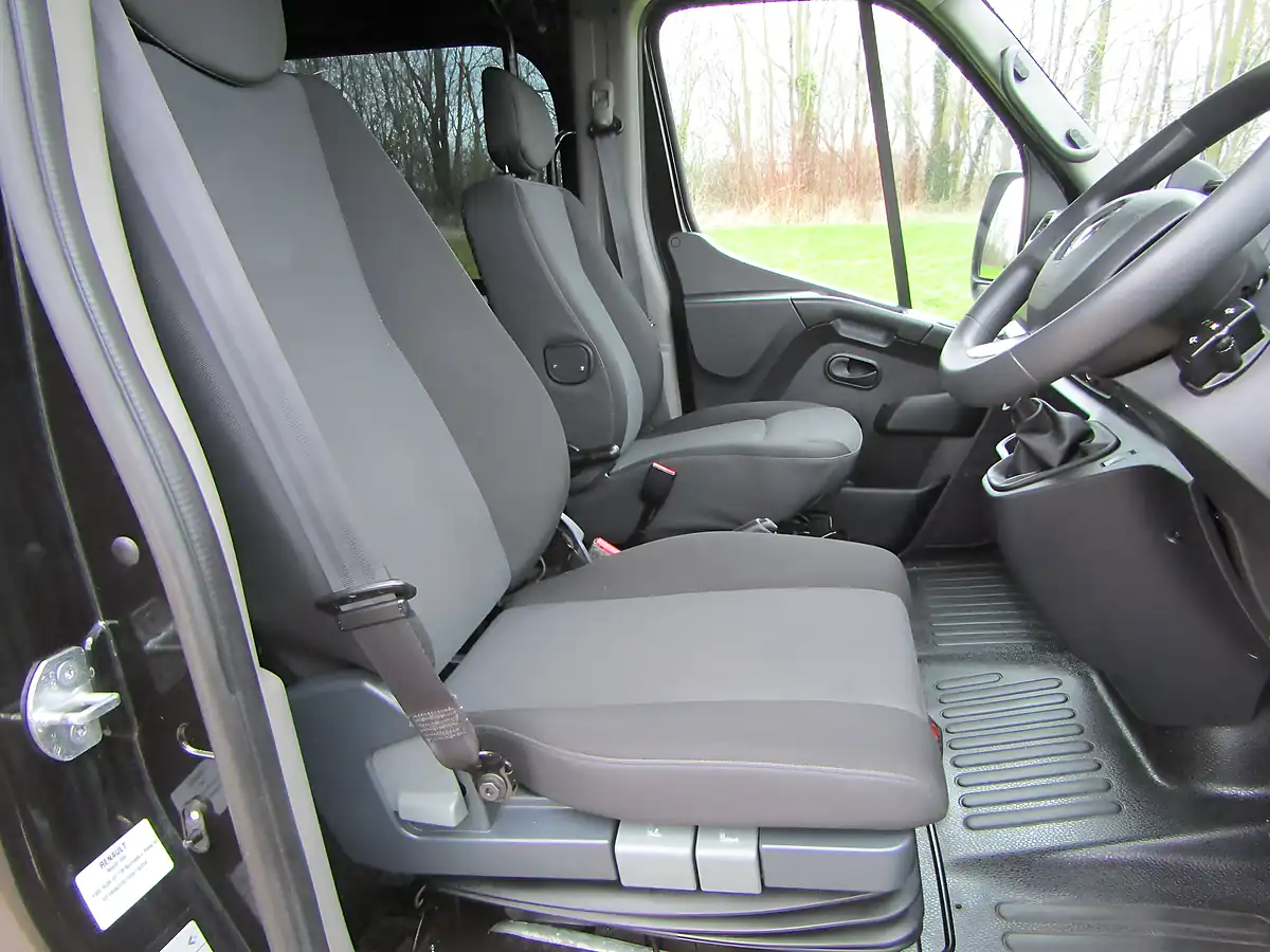 Used 2020 Renault Master Business Plus SL28 Pearlescent Black - Interior and Exterior details 9