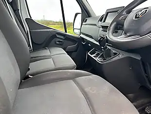 Used 2020 Renault Master Business White - Interior and Exterior details 11