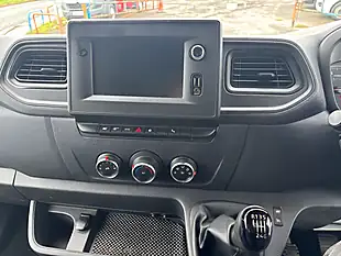 Used 2020 Renault Master Business White - Interior and Exterior details 12