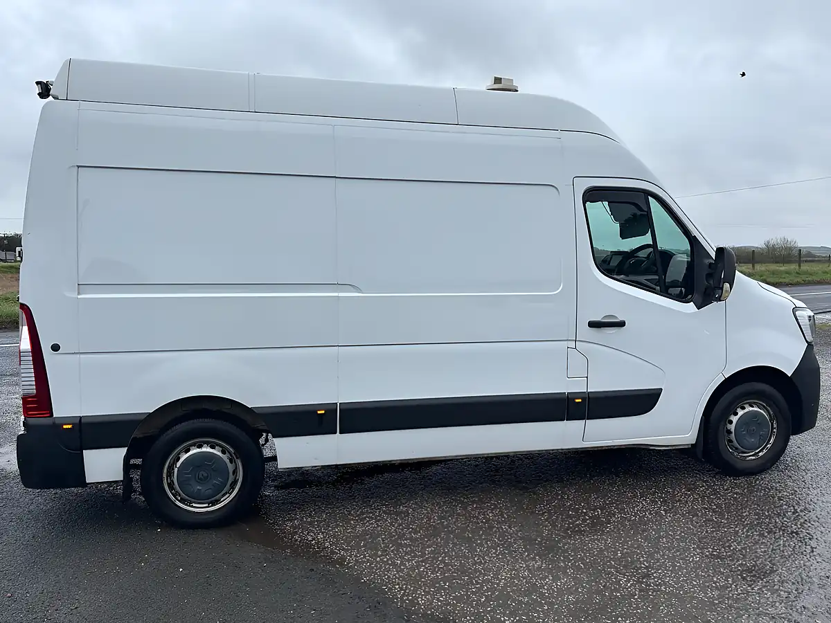 Used 2020 Renault Master Business White - Interior and Exterior details 3